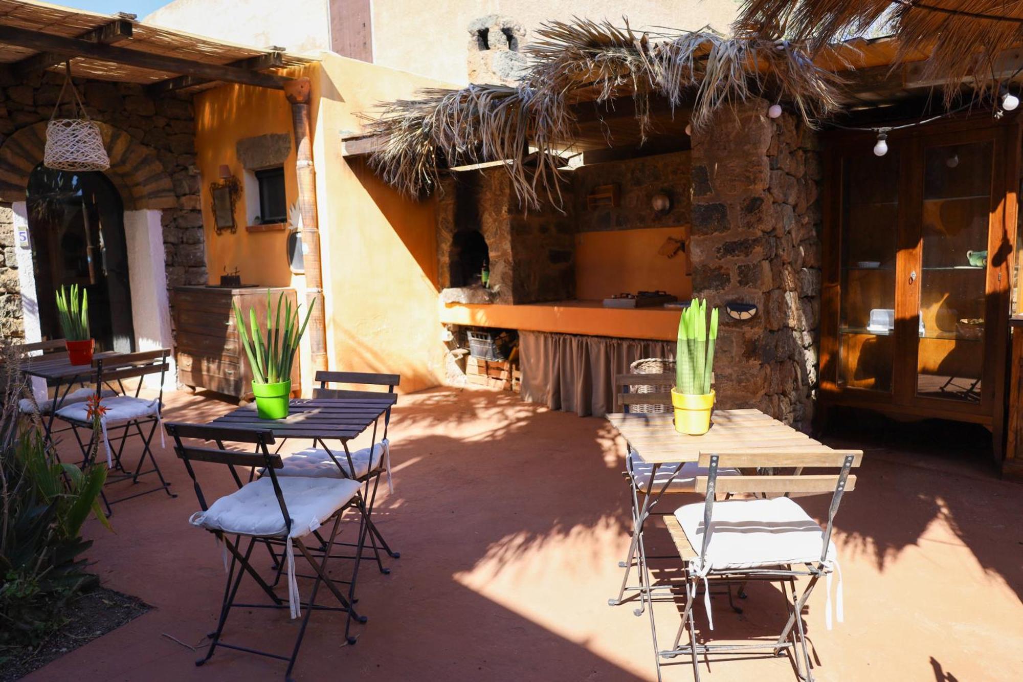 Cactus B&B Le Casette Di Marilena 판텔레리아 외부 사진