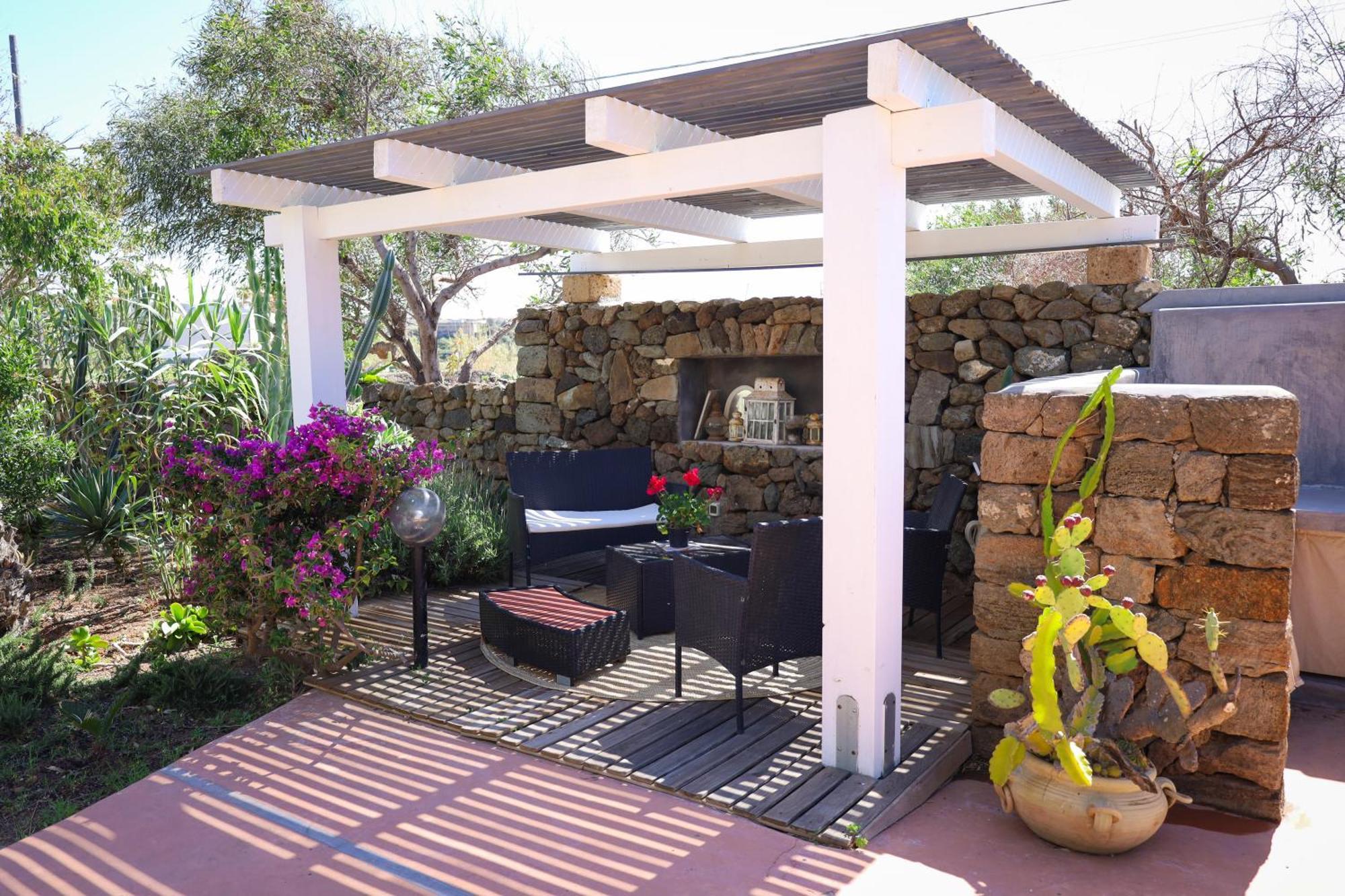 Cactus B&B Le Casette Di Marilena 판텔레리아 외부 사진